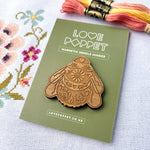 Load image into Gallery viewer, Bumble Bee - Magnetic Needle Minder
